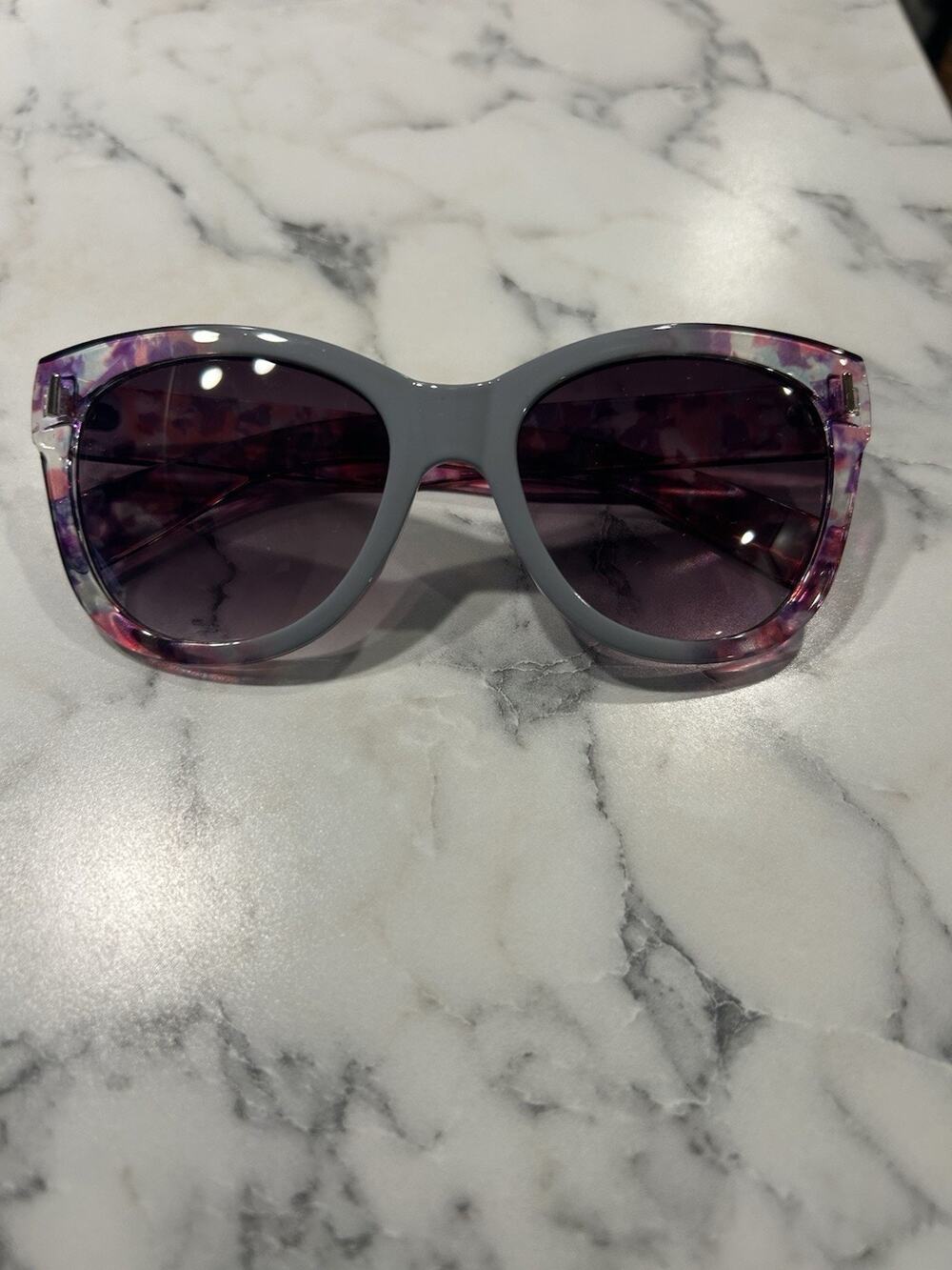 Glance Eyewear Women's Black Ring Sunglasses